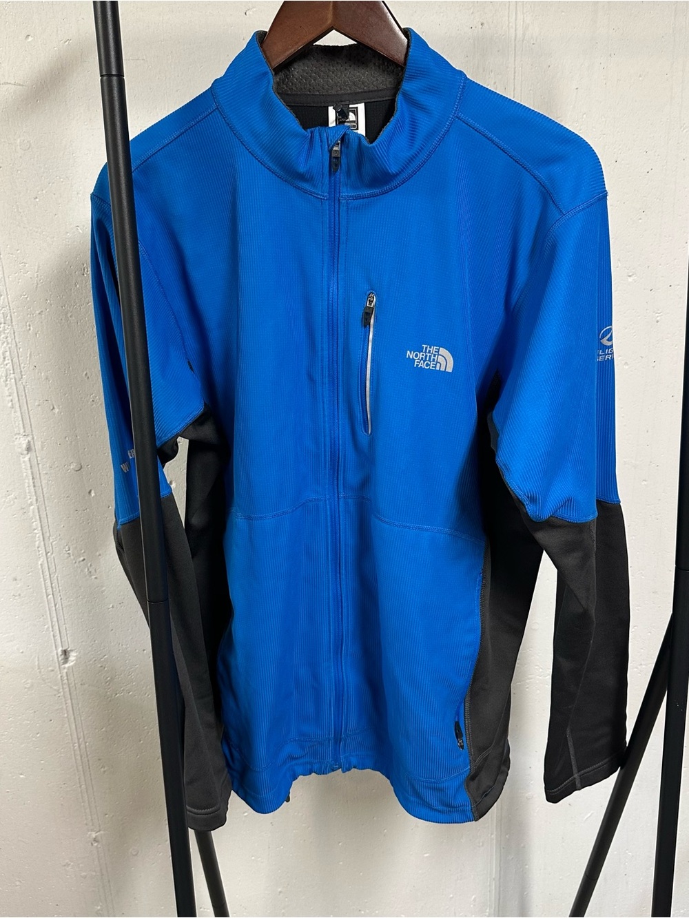 The North Face Blue and Black Lightweight Full-Zip Shirt Jacket